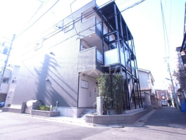 17/26 エントランス