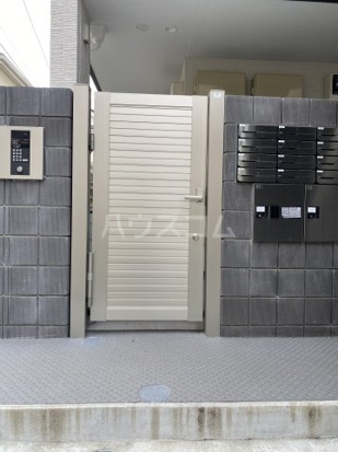 15/24 エントランス