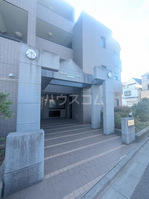 19/28 エントランス