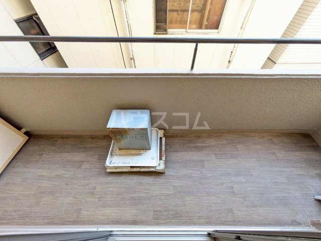 21/30 バルコニー