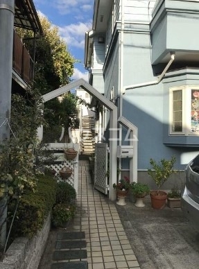 14/17 エントランス