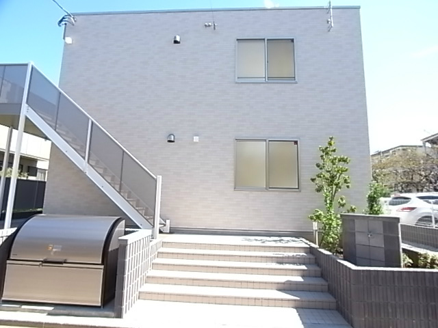 22/24 エントランス