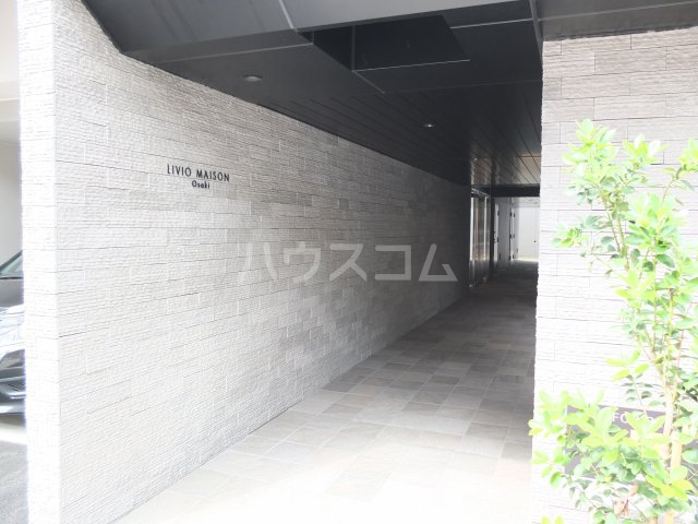 26/30 エントランス