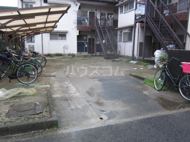 22/29 エントランス