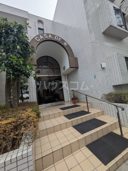 13/22 エントランス