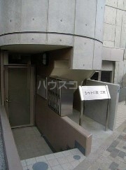 2/3 エントランス