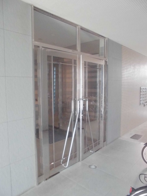 19/29 エントランス