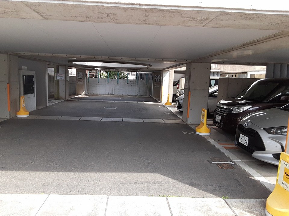2/3 駐車場