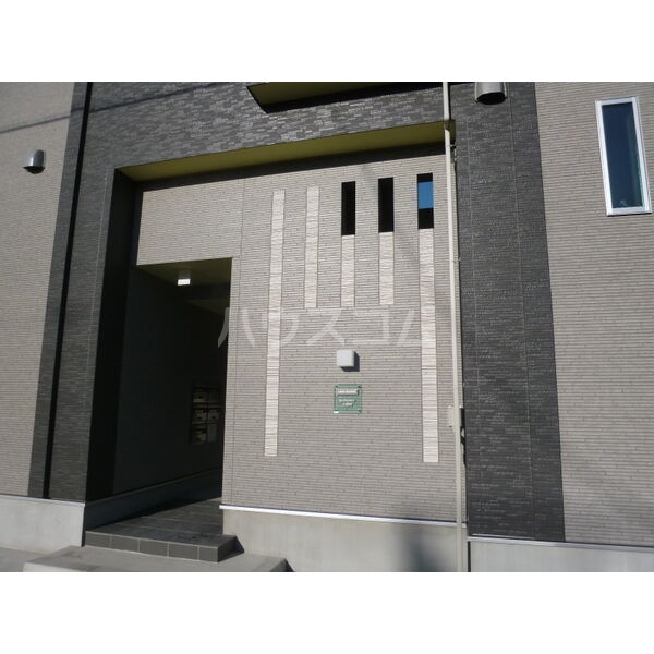 14/23 エントランス