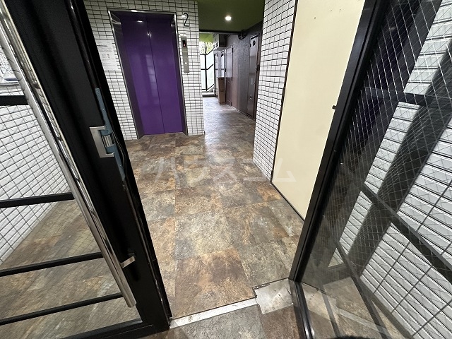 17/25 エントランス