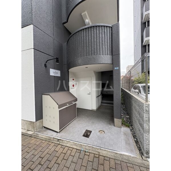 14/17 エントランス