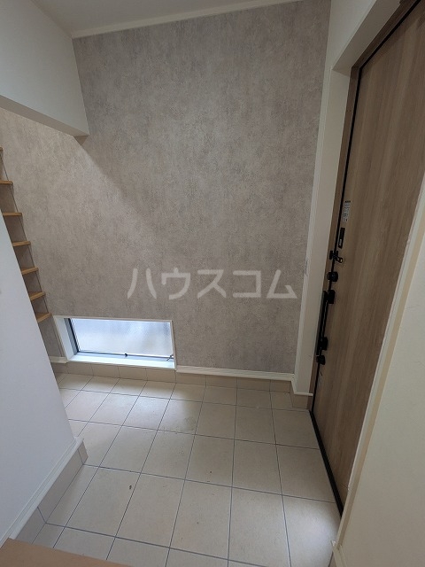 18/30 玄関