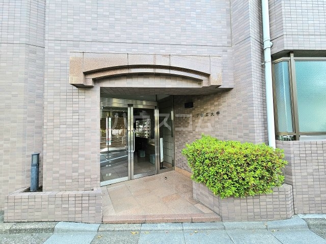 21/29 エントランス