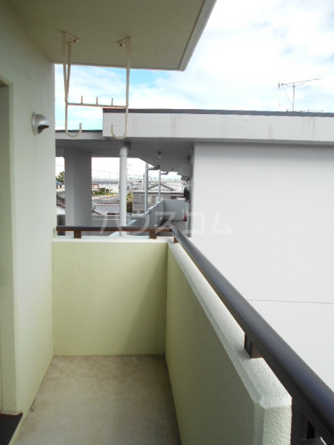 18/27 バルコニー