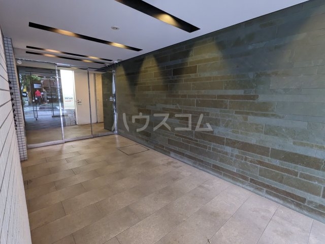 16/26 エントランス