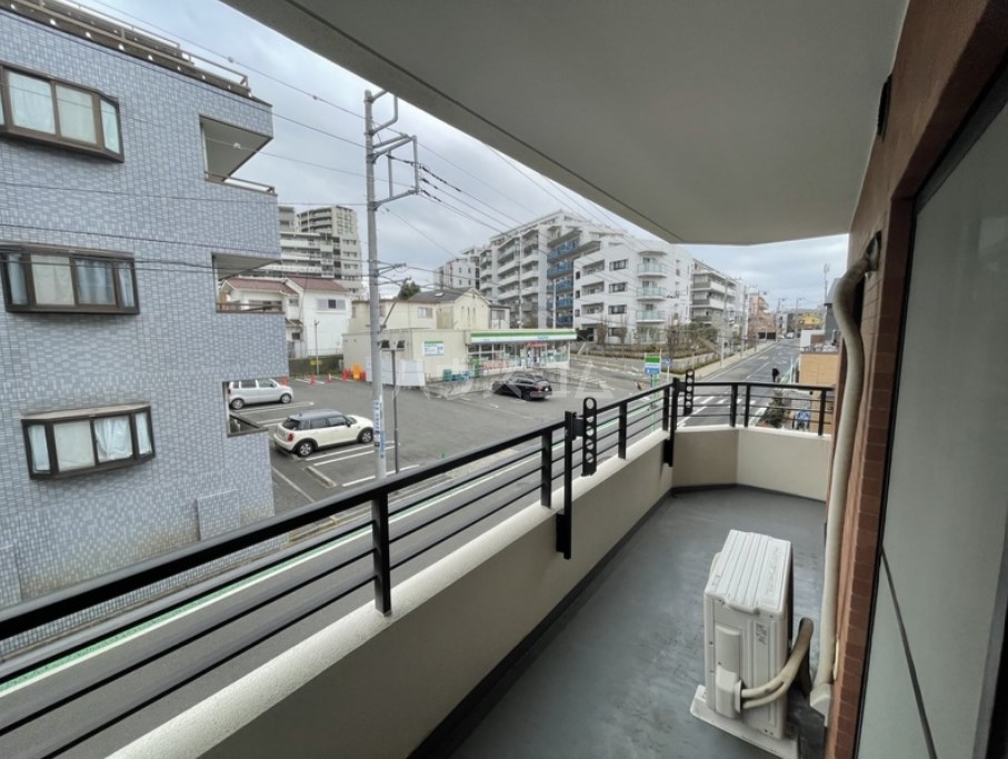 15/28 バルコニー