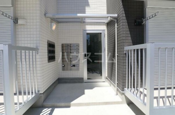 2/3 エントランス