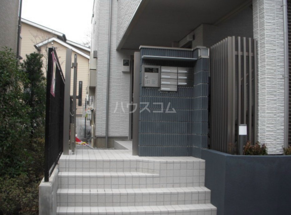 19/20 エントランス