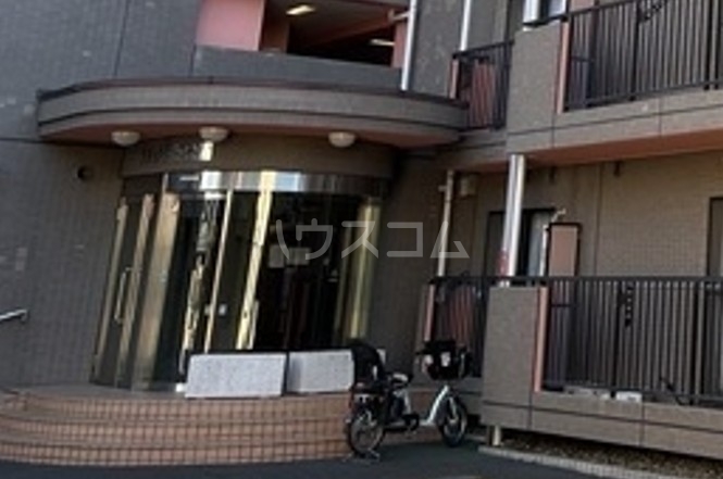 2/5 エントランス