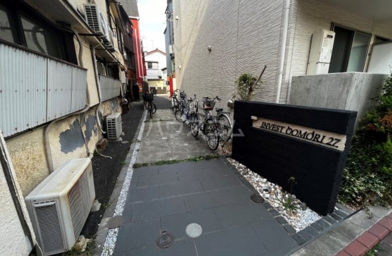 21/28 エントランス