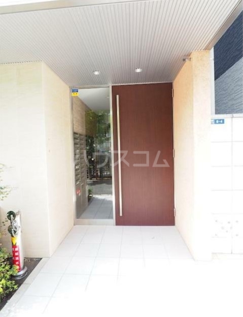 14/25 エントランス