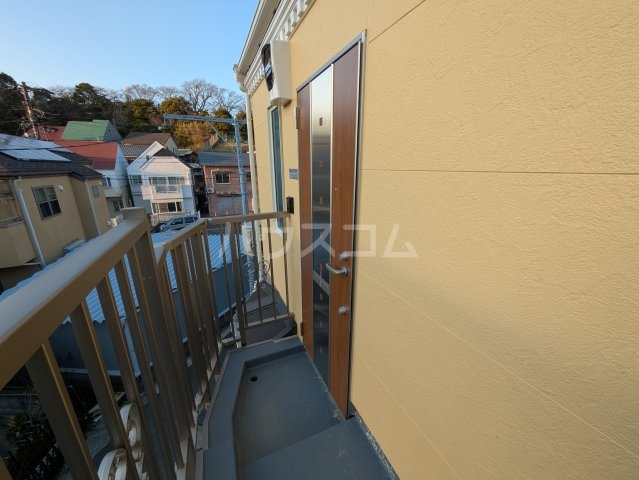 18/19 エントランス