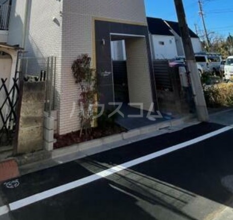 14/16 エントランス