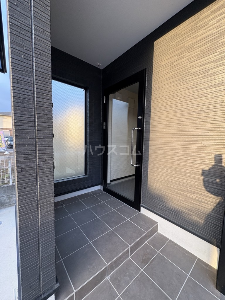 24/27 エントランス