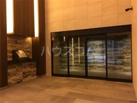 14/18 エントランス