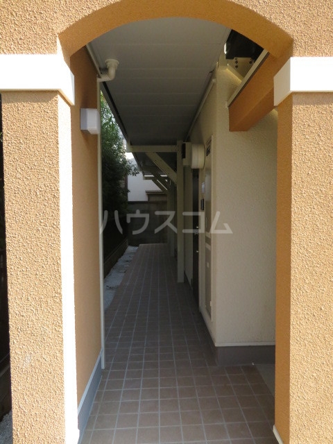 17/27 エントランス