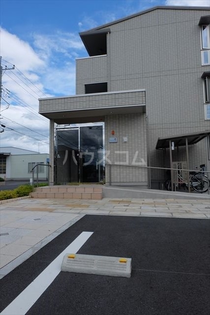 21/28 エントランス