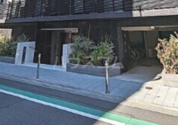 17/25 エントランス