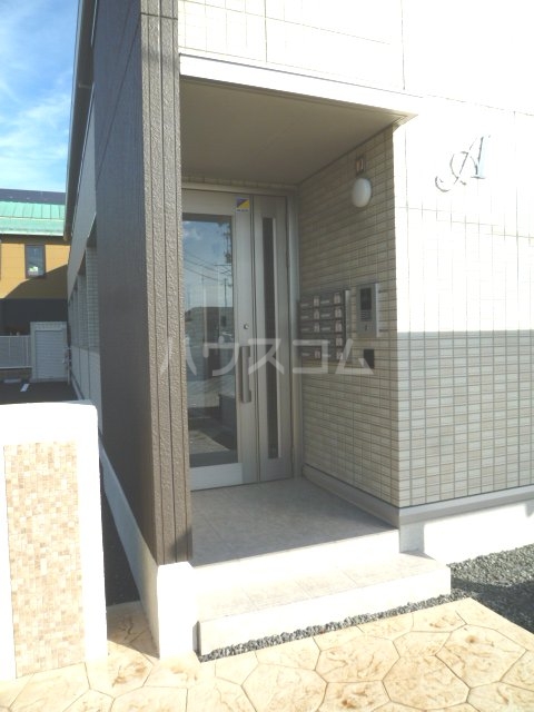 25/29 エントランス