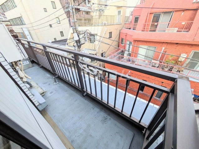 22/28 バルコニー