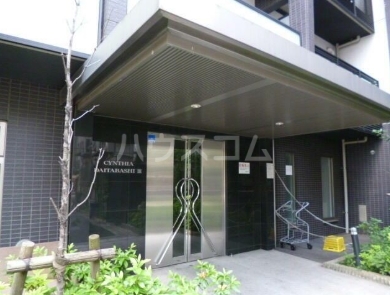 2/4 エントランス