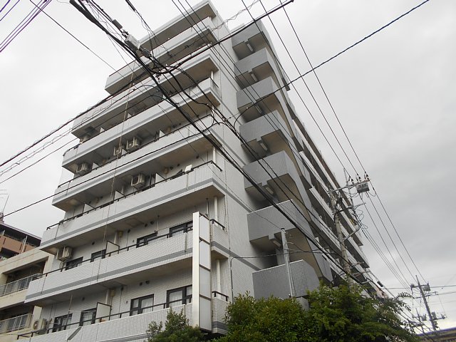 22/30 エントランス