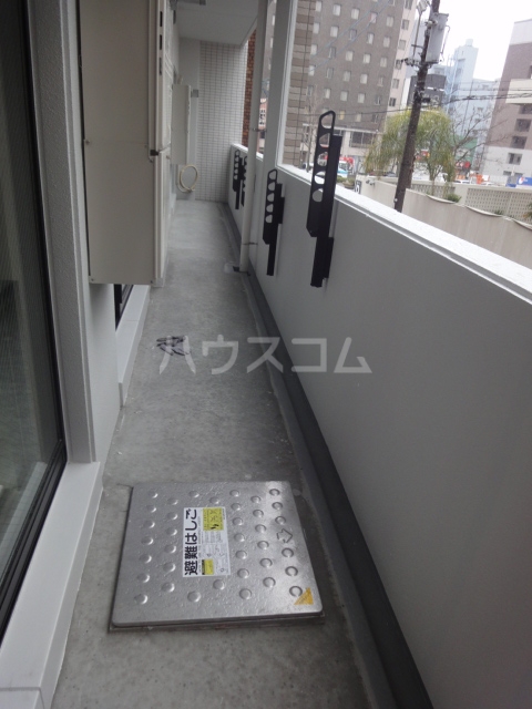 16/27 バルコニー