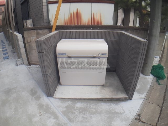 2/3 エントランス