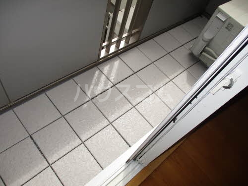 13/18 バルコニー