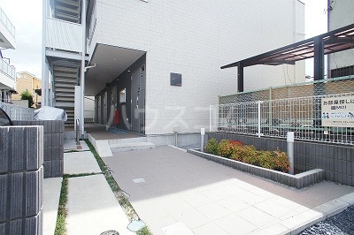 26/30 エントランス