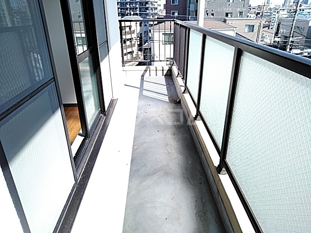 18/25 バルコニー