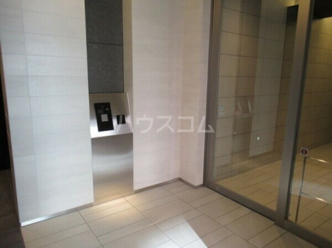 17/20 エントランス