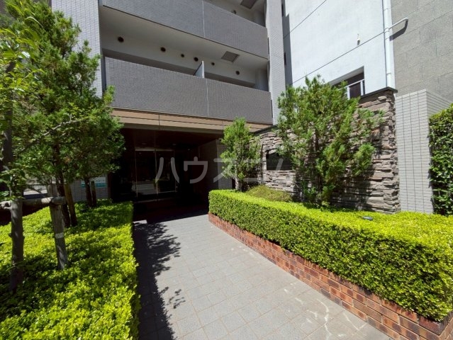 16/25 エントランス