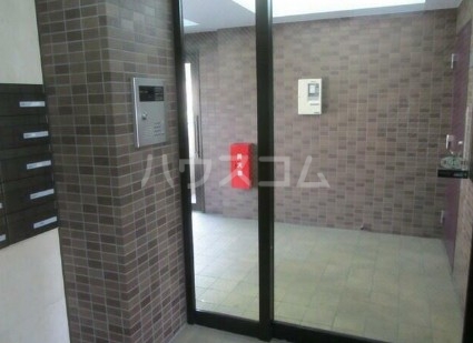 15/17 エントランス