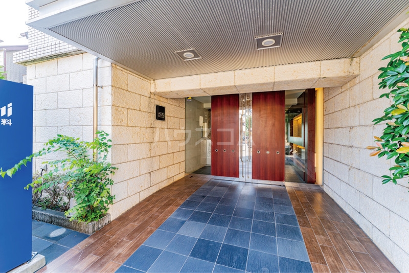 14/17 エントランス