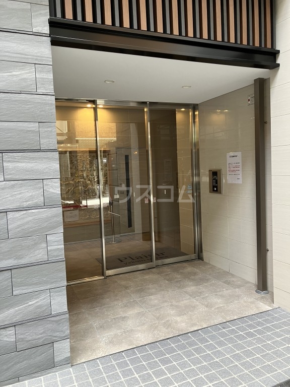 16/26 エントランス