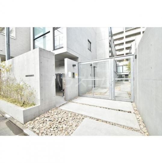 21/24 エントランス