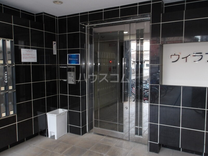 2/11 エントランス