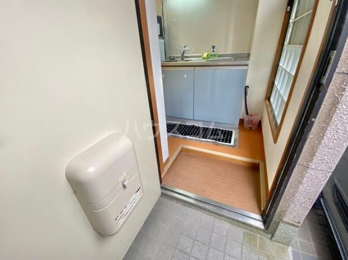 17/18 エントランス