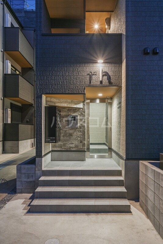 15/25 エントランス